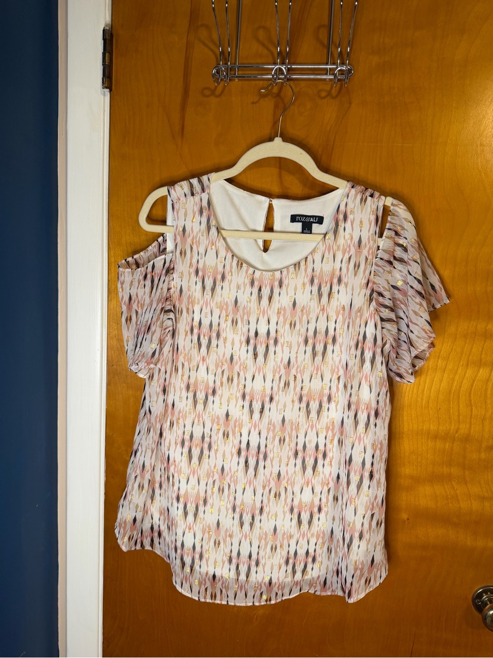Roz & Ali Pink Patterned Cold-Shoulder Blouse